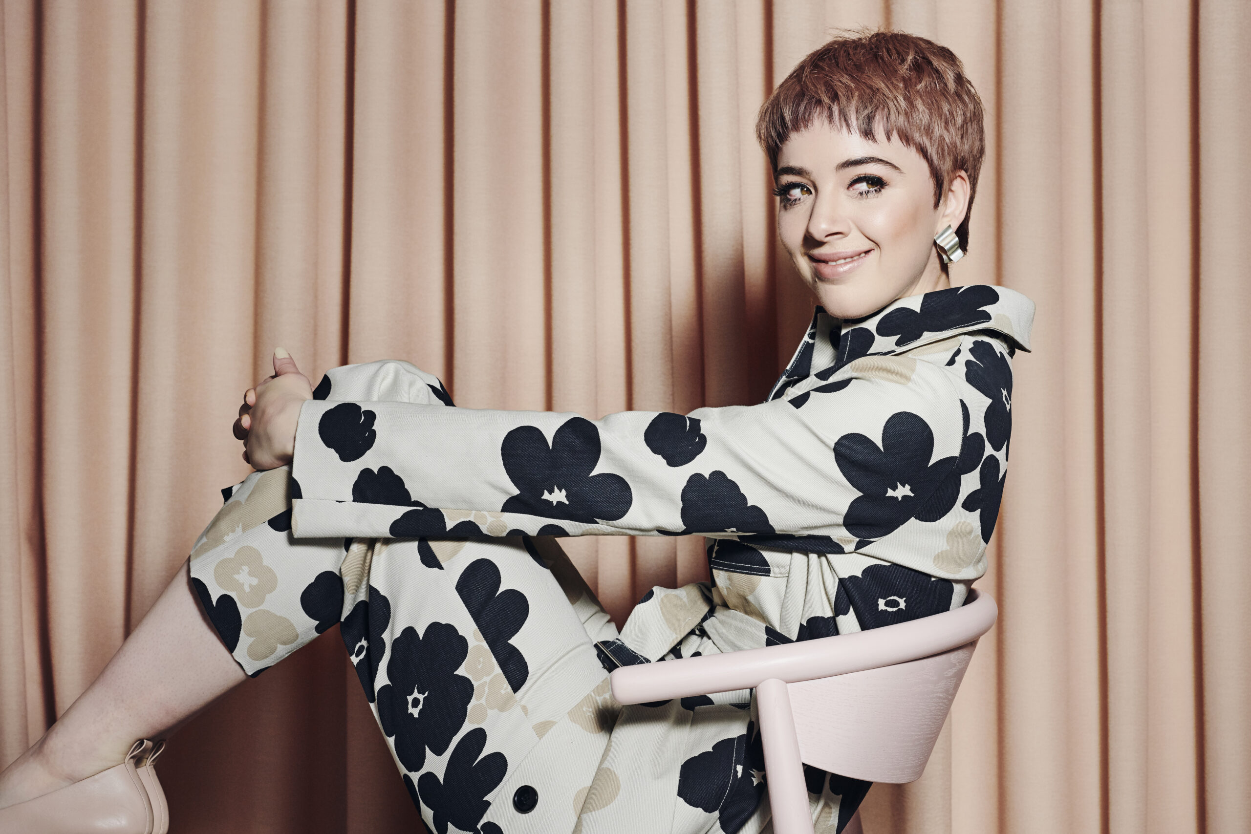 FourReasons_collection-spring-2020_Julia_3 Four Reasons Collection 2020 Valokuvaaja Amanda Aho Valaisija Joel Virtanen AD Veikko Kastemaa